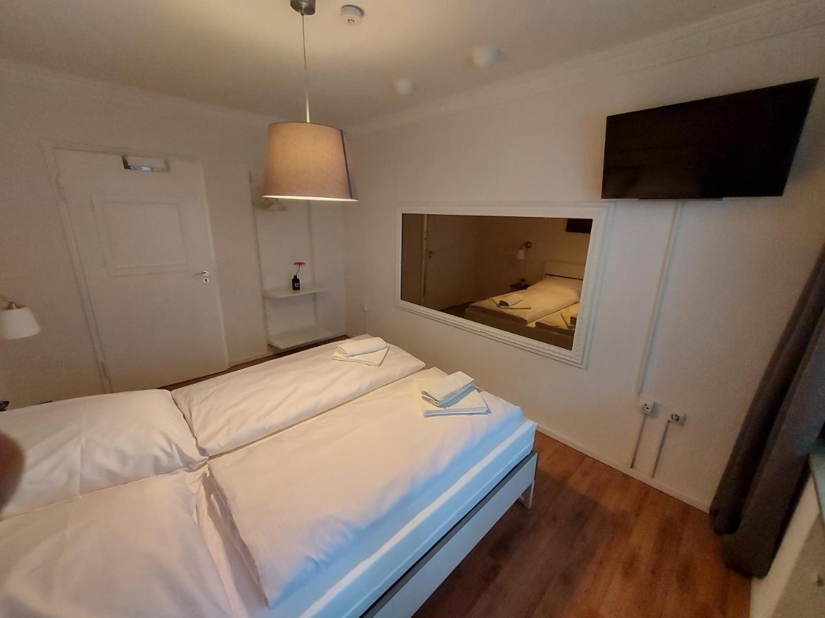 Overnight Apartment Кёльн Экстерьер фото